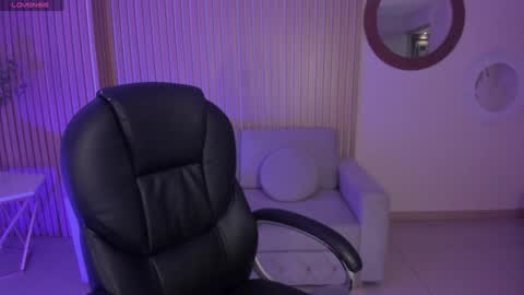 Alessia  online show from January 19, 10:39 pm