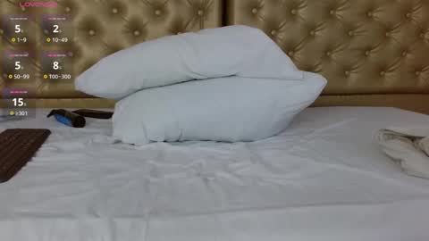 Snapshot of alessiiaa_ chatting on February 11, 1:30 pm alessiiaa online show from February 11, 1:30 pm