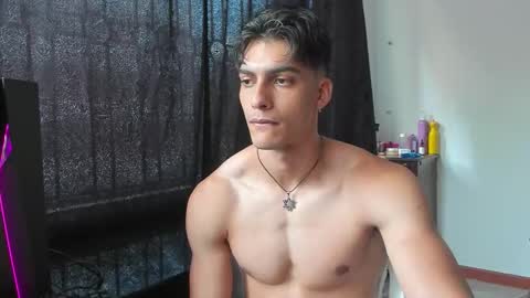 Snapshot of alessio_vale chatting on March 22, 6:22 pm alessio Vale online show from March 22, 6:22 pm