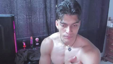 Snapshot of alessio_vale chatting on April 3, 12:03 pm alessio Vale online show from April 3, 12:03 pm
