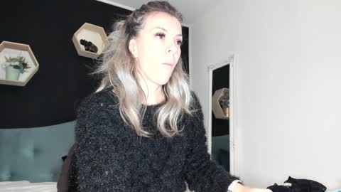 Snapshot of alesys69 chatting on January 12, 11:15 pm alesys69 online show from January 12, 11:15 pm