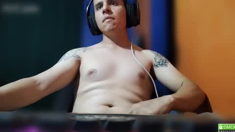 alex0397 online show from December 28, 2:11 am