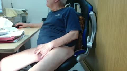 alex47100 online show from May 7, 4:01 pm