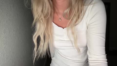 alex  online show from November 6, 12:33 am