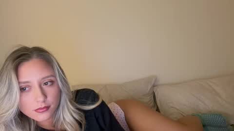 alex  online show from February 2, 10:52 pm