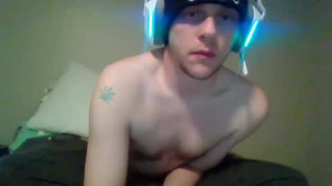 Snapshot of alex69tt chatting on February 17, 7:58 am jointlover online show from February 17, 7:58 am