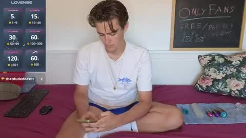 Snapshot of alex83530 chatting on July 24, 8:01 am Alex83530 online show from July 24, 8:01 am
