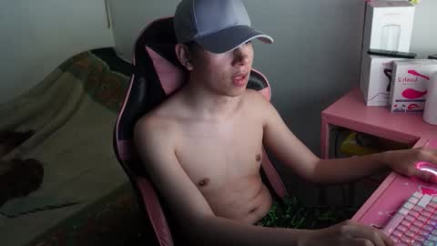 Snapshot of alex__caruso chatting on October 6, 12:52 am Alex online show from October 6, 12:52 am