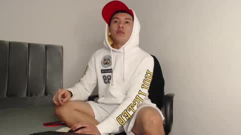 Snapshot of alex__lover chatting on December 1, 11:58 pm Owen online show from December 1, 11:58 pm