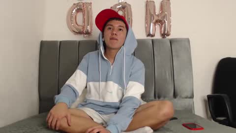 Snapshot of alex__lover chatting on December 4, 1:58 am Owen online show from December 4, 1:58 am