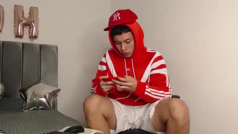 Snapshot of alex__lover chatting on December 5, 5:59 am Owen online show from December 5, 5:59 am