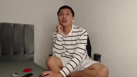 Snapshot of alex__lover chatting on December 27, 4:26 am Owen online show from December 27, 4:26 am