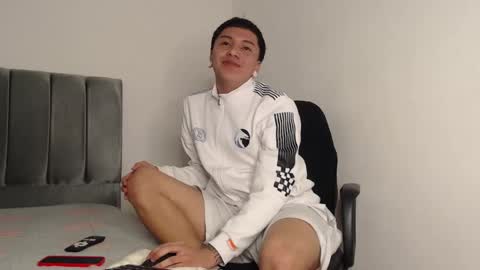 Snapshot of alex__lover chatting on January 5, 3:43 am Owen online show from January 5, 3:43 am