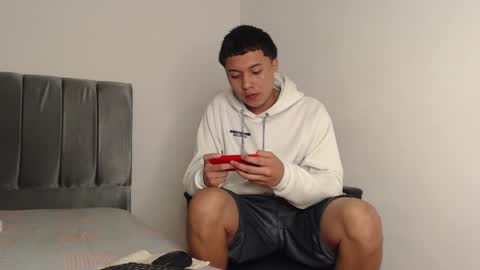 Snapshot of alex__lover chatting on January 13, 3:34 am Owen online show from January 13, 3:34 am