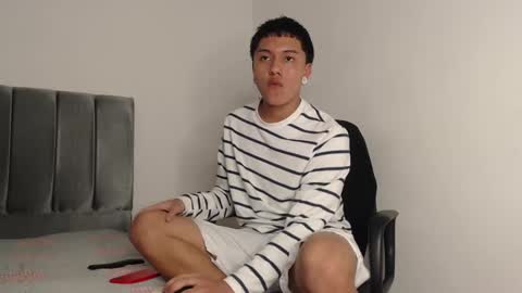 Snapshot of alex__lover chatting on January 17, 1:47 am Owen online show from January 17, 1:47 am