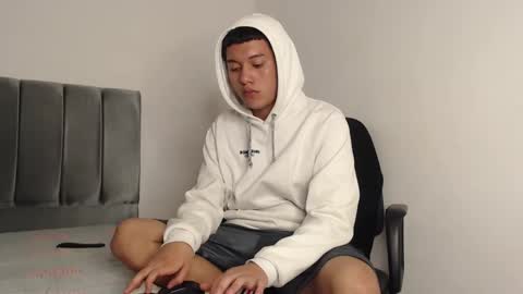 Snapshot of alex__lover chatting on January 21, 4:54 am Owen online show from January 21, 4:54 am