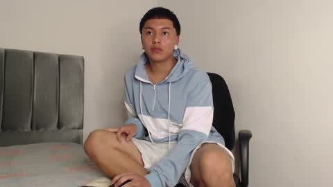 Snapshot of alex__lover chatting on January 25, 1:32 am Owen online show from January 25, 1:32 am