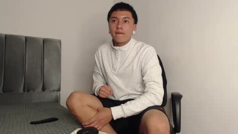 Snapshot of alex__lover chatting on January 31, 2:26 am Owen online show from January 31, 2:26 am