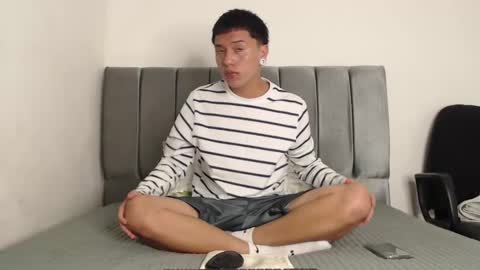 Snapshot of alex__lover chatting on February 1, 3:41 am Owen online show from February 1, 3:41 am