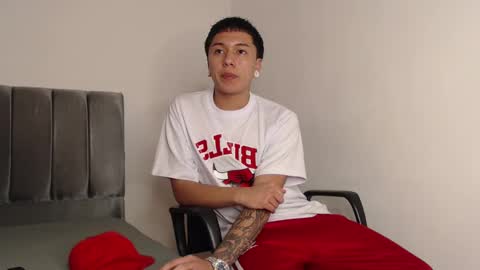 Snapshot of alex__lover chatting on February 15, 2:58 am Owen online show from February 15, 2:58 am