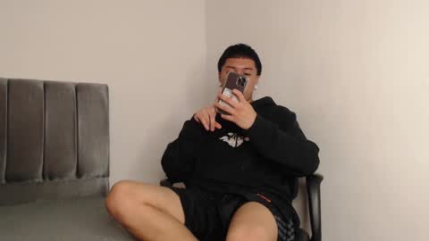 Snapshot of alex__lover chatting on February 16, 2:09 am Owen online show from February 16, 2:09 am