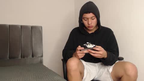 Snapshot of alex__lover chatting on February 18, 8:38 am Owen online show from February 18, 8:38 am