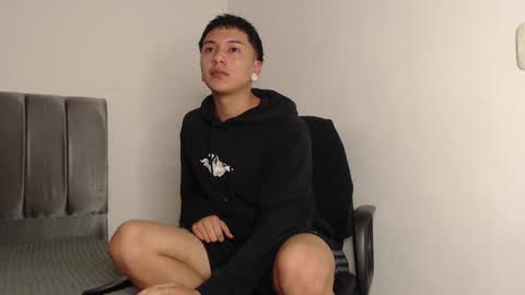 Snapshot of alex__lover chatting on February 25, 1:09 am Owen online show from February 25, 1:09 am