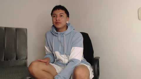 Snapshot of alex__lover chatting on February 28, 1:47 am Owen online show from February 28, 1:47 am