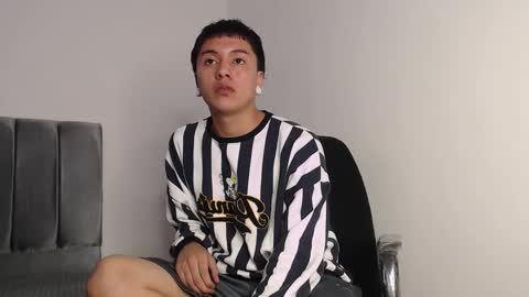 Snapshot of alex__lover chatting on November 11, 2:22 am Owen online show from November 11, 2:22 am