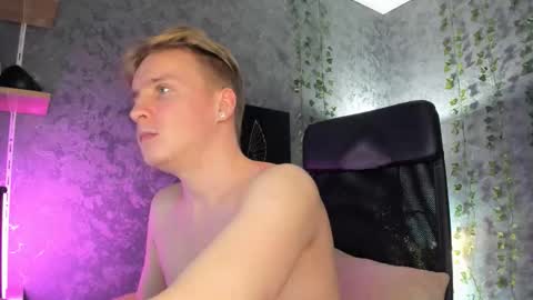 Snapshot of alex__sweet chatting on November 30, 7:07 pm your Alex online show from November 30, 7:07 pm