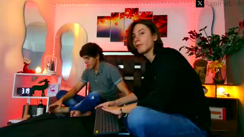 sneider online show from December 16, 9:41 pm