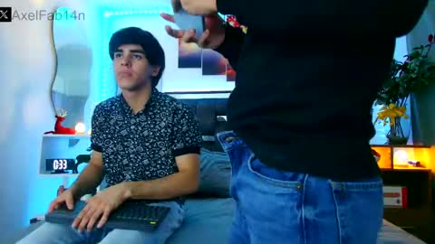 sneider online show from December 23, 9:51 pm