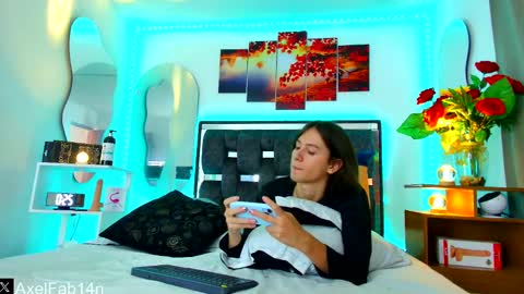 sneider online show from February 25, 6:42 pm