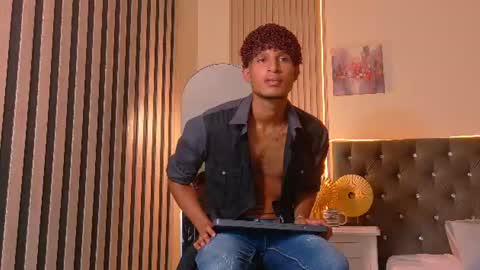 Snapshot of alex_bloom_ chatting on July 2, 7:20 pm Alexander online show from July 2, 7:20 pm