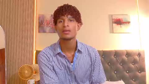 Snapshot of alex_bloom_ chatting on July 4, 7:09 pm Alexander online show from July 4, 7:09 pm