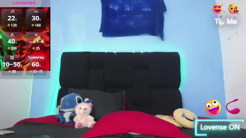 Snapshot of alex_charol chatting on January 4, 7:13 pm charol online show from January 4, 7:13 pm