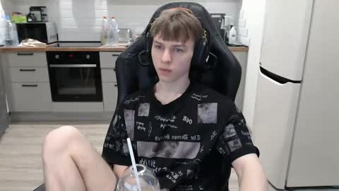 Alex online show from February 12, 6:40 pm