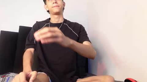 alex_mark_ online show from November 27, 1:35 pm