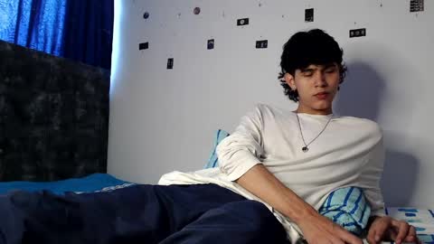 alex_mark_ online show from May 4, 6:59 pm