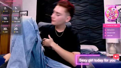 Snapshot of alex_millerss chatting on October 7, 9:01 pm ALEX online show from October 7, 9:01 pm