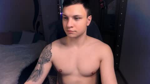 Snapshot of alex_milson chatting on December 6, 9:46 pm alex_milson online show from December 6, 9:46 pm