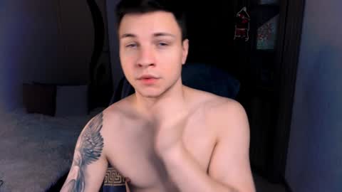 Snapshot of alex_milson chatting on December 21, 3:36 am alex_milson online show from December 21, 3:36 am