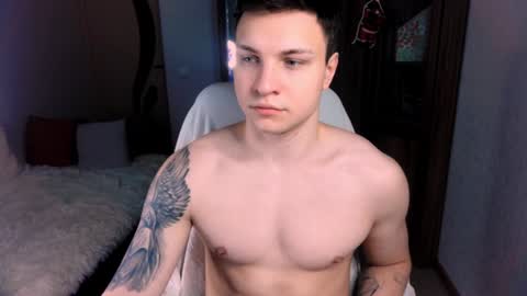 Snapshot of alex_milson chatting on December 25, 3:08 am alex_milson online show from December 25, 3:08 am