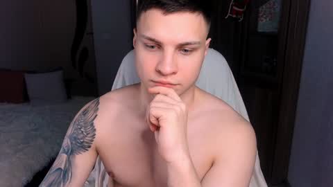 Snapshot of alex_milson chatting on December 26, 8:53 pm alex_milson online show from December 26, 8:53 pm