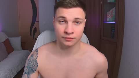 Snapshot of alex_milson chatting on March 7, 2:36 am alex_milson online show from March 7, 2:36 am