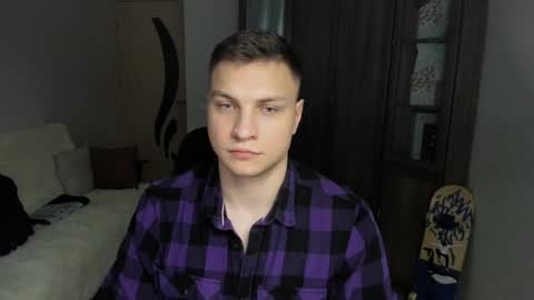 Snapshot of alex_milson chatting on September 9, 6:51 pm alex_milson online show from September 9, 6:51 pm