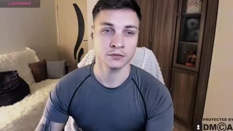 Snapshot of alex_milson chatting on October 22, 4:46 am alex_milson online show from October 22, 4:46 am