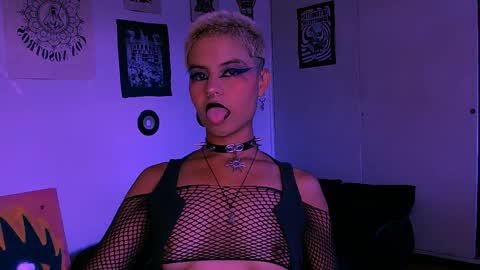 Alex online show from June 6, 2:27 am