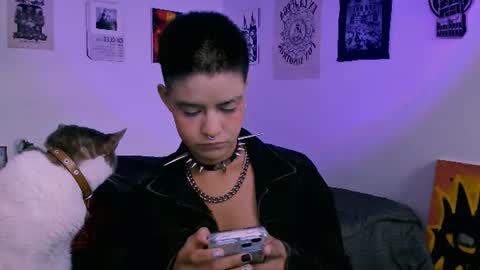 Alex online show from June 17, 3:02 pm