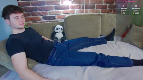 Alex online show from December 5, 5:49 am